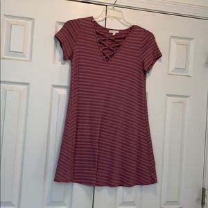 Rose/black/white t shirt dress
